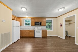 530 Gale Dr in Clarksville, TN - Building Photo