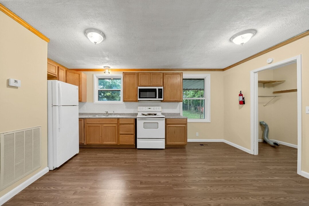 530 Gale Dr in Clarksville, TN - Building Photo