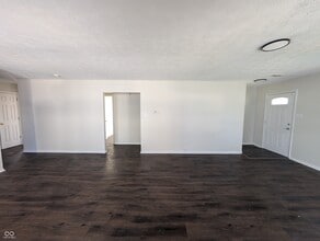 451 W 26th St in Indianapolis, IN - Building Photo - Building Photo