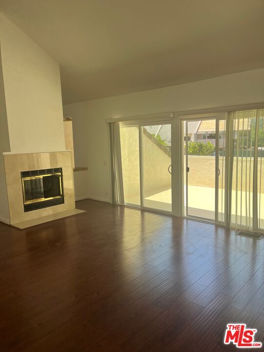 4650 Park Mirasol in Calabasas, CA - Building Photo - Building Photo