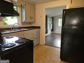 24 Henry St in Statesboro, GA - Building Photo - Building Photo