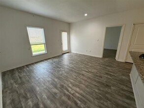 108 Wade St in Arp, TX - Building Photo - Building Photo