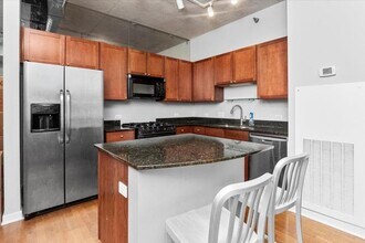 720 N Larrabee St in Chicago, IL - Building Photo - Building Photo
