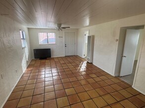 1812 Mann St, Unit C in Santa Fe, NM - Building Photo - Building Photo