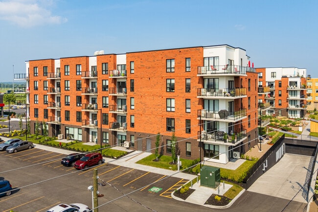 Cloria Beloeil in Beloeil, QC - Building Photo - Building Photo