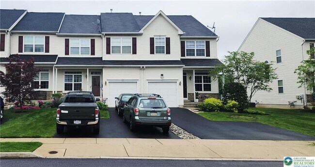 1050 King Way in Breinigsville, PA - Building Photo - Building Photo