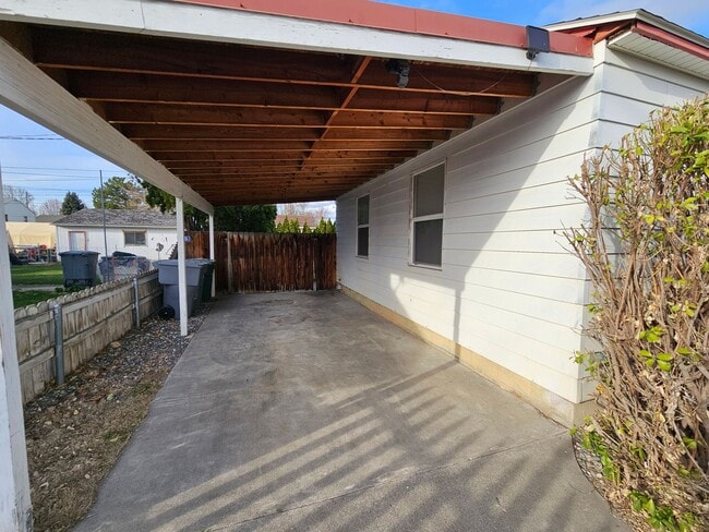 1306 Williams Blvd in Richland, WA - Building Photo - Building Photo