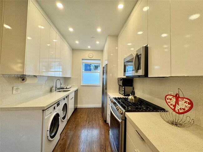 1446 Lenox Ave. in Miami Beach, FL - Building Photo - Building Photo
