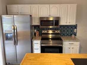 302 N Sumner St in Selma, NC - Building Photo - Building Photo