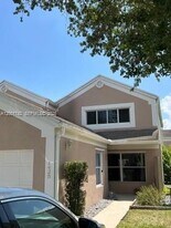 1425 NW 124th Ave in Pembroke Pines, FL - Building Photo