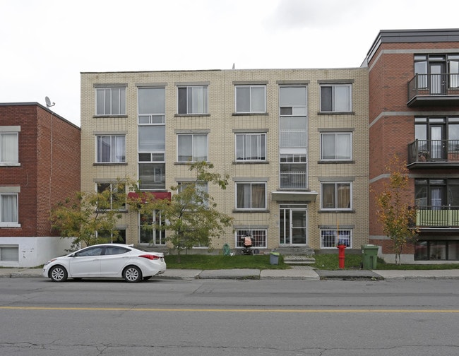 4790 E Ontario Rue E