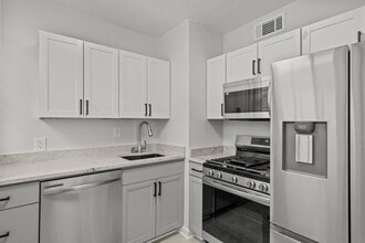 1008 Westover Ave in Norfolk, VA - Building Photo - Building Photo