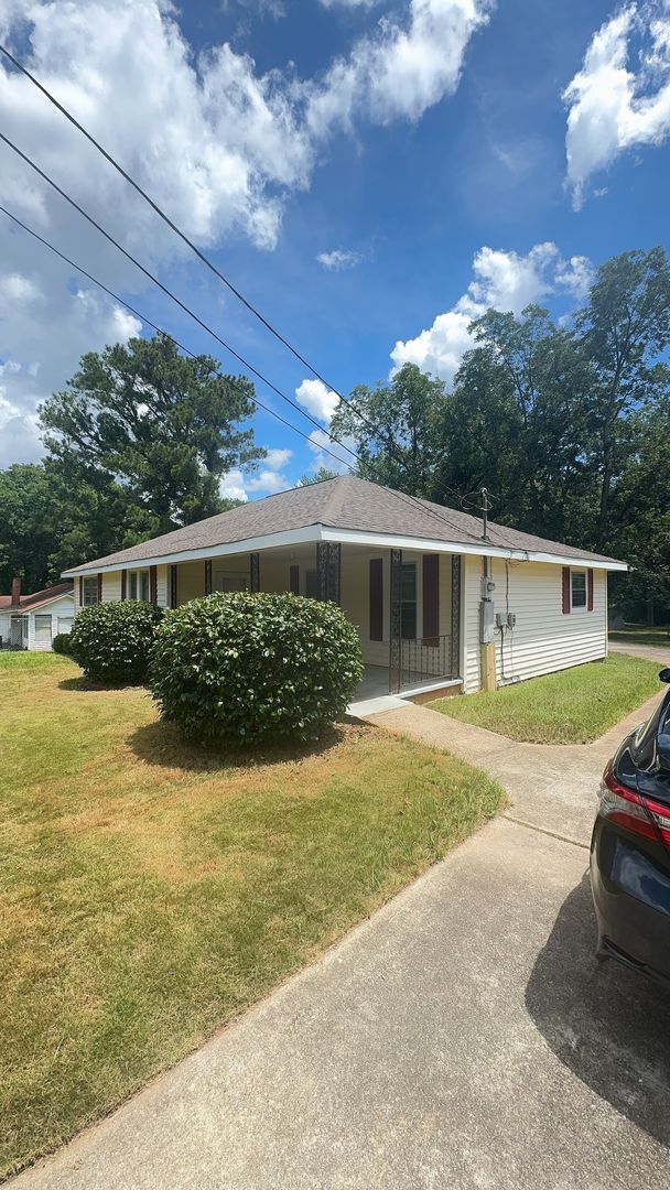 property at 123 Greenberry Cir