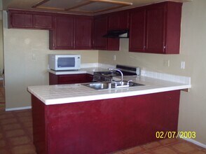 510 E Avenue Q2, Unit A in Palmdale, CA - Foto de edificio - Building Photo