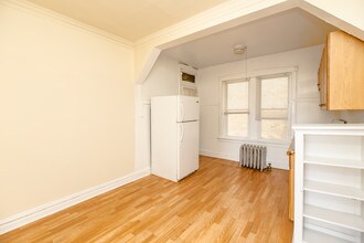 4206 N Kimball Ave-Unit -4206-1E in Chicago, IL - Building Photo - Building Photo
