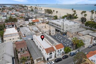 32 Argonne Ave in Long Beach, CA - Building Photo