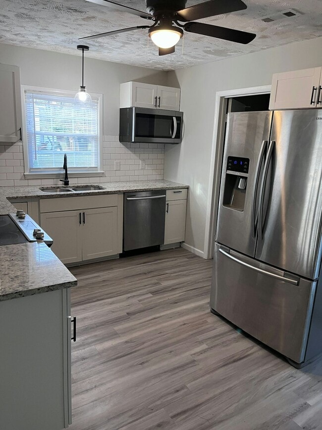 3625 Flint St in Greensboro, NC - Foto de edificio - Building Photo