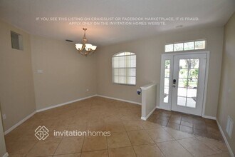 12110 Whistling Way in Lakewood Ranch, FL - Building Photo - Building Photo