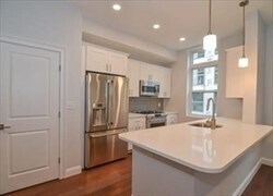 170 W Broadway in Boston, MA - Building Photo - Building Photo