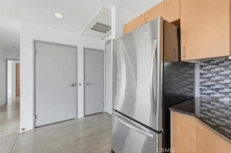 285 W 6th St in Los Angeles, CA - Building Photo - Building Photo