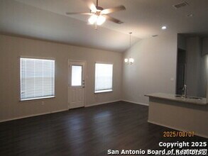 619 Heathers Wy in Seguin, TX - Building Photo - Building Photo