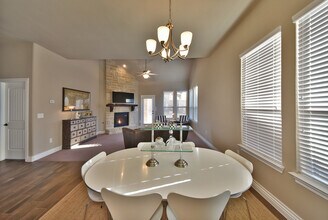 16100 Fair Winds Way in Edmond, OK - Building Photo - Building Photo