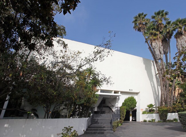 621 San Vicente Blvd in Santa Monica, CA - Building Photo - Building Photo