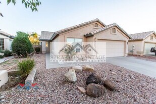 4831 W Kristal Way in Glendale, AZ - Building Photo