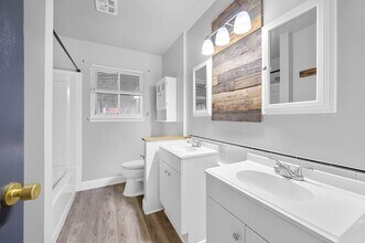 2243 Common Rd in Warren, MI - Building Photo - Building Photo