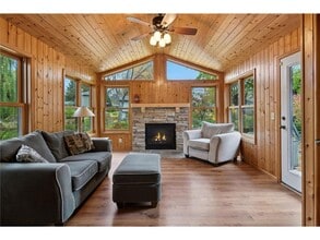 9933 Balmoral Ln in Eden Prairie, MN - Building Photo - Building Photo