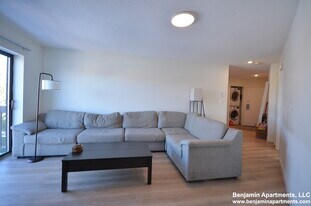32 Webster Ave, Unit 507 in Somerville, MA - Building Photo