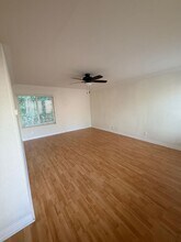 5648 E Vista Del Cerro in Anaheim, CA - Building Photo - Building Photo