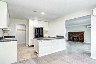 600 Manhattan Dr in Boulder, CO - Building Photo - Building Photo