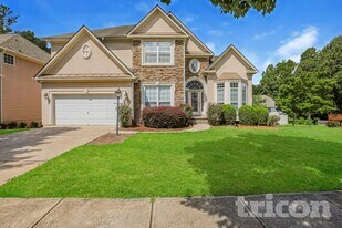 7180 Thoreau Cir in Atlanta, GA - Building Photo