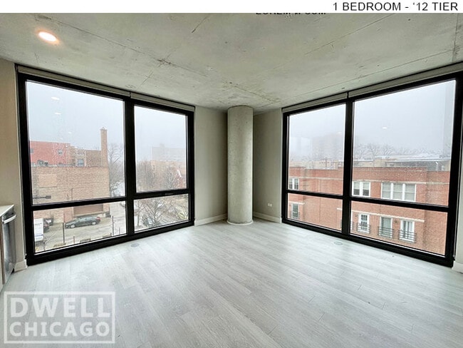 4641 N Broadway St, Unit 2 in Chicago, IL - Building Photo - Building Photo