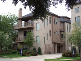 La Villa Apartments