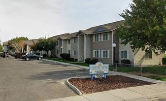 1181 Grandridge Rd in Grandview, WA - Building Photo