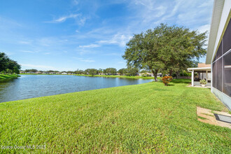 1623 Vista Lake Cir in Melbourne, FL - Foto de edificio - Building Photo