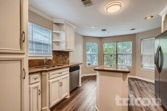 17711 Wake Ct in Crosby, TX - Foto de edificio - Building Photo