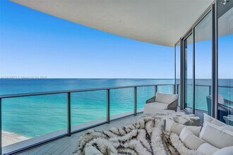 15701 Collins Ave, Unit 1901 in North Miami Beach, FL - Building Photo - Building Photo