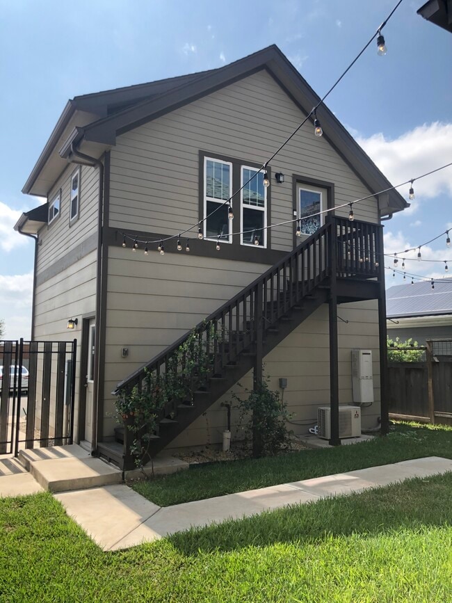 819 Morrow St in Austin, TX - Foto de edificio - Building Photo
