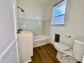 2501 Venice Blvd in Los Angeles, CA - Building Photo - Building Photo