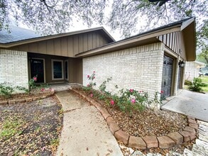 202 Santa Fe in Victoria, TX - Building Photo - Building Photo