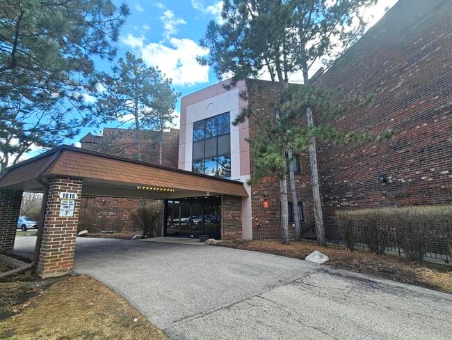 property at 1018 Castilian Ct