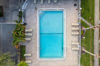 The Enclave at 3726 in Ft. Myers, FL - Foto de edificio - Building Photo