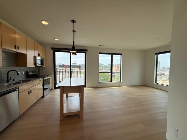 Irwin in Madison, WI - Building Photo - Building Photo