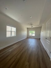 1060 South St in Hollister, CA - Building Photo - Building Photo
