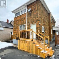 6262 Ker St in Niagara Falls, ON - Building Photo
