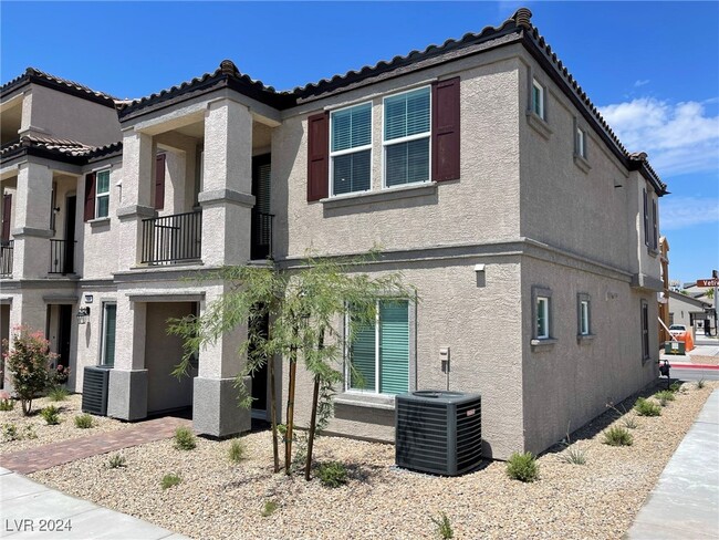 678 Vetiver Ln in Henderson, NV - Building Photo - Building Photo