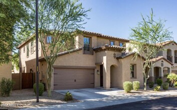 3255 E Sports Dr in Gilbert, AZ - Foto de edificio - Building Photo